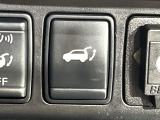 【パワーバックドア】スマートキーや運転席のボタンを押すだけでリアゲートが自動で開閉します!荷物を持っている時や、高い位置にあるバックドアを閉める際に便利な機能です♪