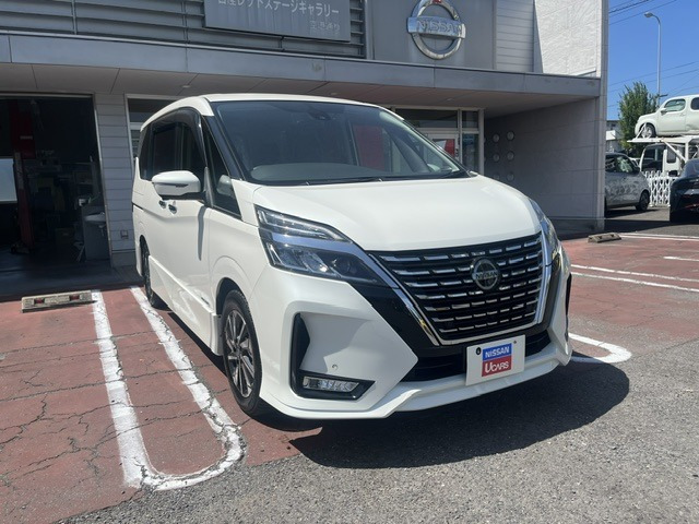 セレナ 2.0 ハイウェイスターV 