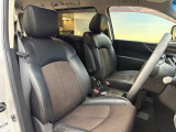 運転席も広々としており運転しやすい環境を実現しています☆