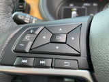 ステアリングに装備されたスイッチで運転中でも楽に音量の操作が可能です♪♪慣れると目線をそらさずに行えますので安全です♪♪