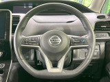 【純正革巻きステアリング】上質な革を使用することで、手にしっかり馴染みとても運転しやすいハンドルです♪