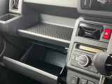 【グローブボックス】現在では車検証入れなどとして活用されることが多いですよ☆