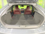 後席を格納すると、これだけの広さが!シーンに合わせたシートアレンジで、大きな荷物も積むことが出来ます♪