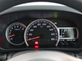 メーターはスッキリとしたデザインで、とても見やすく、安全運転のお役に立ちます。