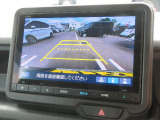 車庫入れ・駐車を安心サポート!バックカメラ装備です。