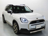 フロントフェイスはMINIアイコンとして永らく愛されるデザイン性の良さと、ブランドの魅力を感じる事ができます。