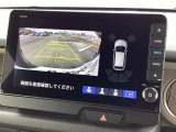 バックカメラも装備しております。車庫入れの苦手なお客様も安心!重宝してくれます!