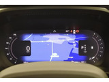 メーター中央にナビゲーションが表示されていており、運転中でも見やすい配置になっております。