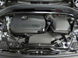 MINIを熟知したメカニックによる、360度にわたる納車前点検。