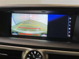 バックガイドモニターで、後方を確認しながら安心して駐車することができます。運転初心者も熟練者も必須の機能ですよ!