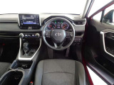 視界良好、操作しやすい運転席です。