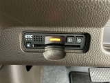 パーキングセンサーなど、さまざまな安全装備がついています