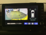 後方確認はお任せ! リアカメラ装備でバック駐車をサポートします。