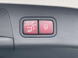 スタッフ全員が自動車保険の資格を保有しており、万が一の事故の際のサポート体制を整えております。メルセデス・ベンツ自動車保険プログラムをご用意しております。無料証券診断を行います!