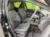 運転席シート廻りは使用感も少なく、良好な状態となっています。前オーナー様が丁寧に使っていたことがよくわかりますね。