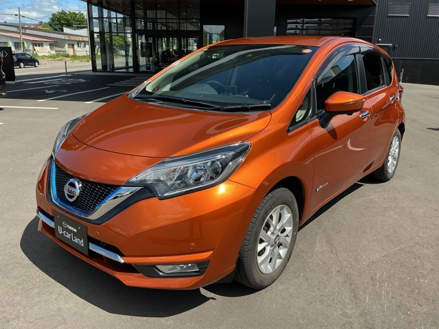 ノート 1.2 e-POWER メダリスト FOUR 4WD