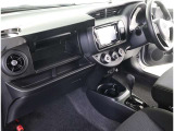 広々とした車内空間に優れた燃費性能。更にデザインも上質で人気のお車です!