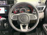 【ステアリングスイッチ】運転中、前方から目線をそらすことなく、オーディオ等の操作が可能な便利機能!安心&快適なドライブを演出してくれます♪