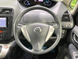 インテリアに合わせたデザインのステアリングは、運転される方のことも考え、運転しやすい形状、大きさです。是非一度、実際に触ってお確かめください。