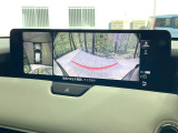 【360&deg;ビューモニター】専用のカメラにより、上から見下ろしたような視点で360度クルマの周囲を確認することができます☆死角部分も確認しやすく、狭い場所での切り返しや駐車もスムーズに行えます。