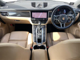 マカン  4WD 本革シート