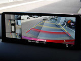 360度ビューモニターで車内から周囲の障害物を確認することができます!駐車場から出るときの左右の確認にも便利です♪