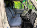 運転席シート廻りは使用感も少なく、良好な状態となっています。丁寧に使われていたことがよくわかりますね。