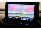 バックカメラが装備されており、後方の安全確認はもちろんのこと狭い場所での駐車や雨の日・夜間など視界の悪いコンディションでのストレスの軽減にもなります!