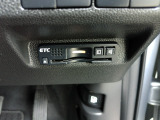 ETC付。高速道路の料金所はキャッシュレスで通過です。サービスエリア等にあるスマートインターの出入りも利用可能でとっても便利。ご納車後すぐにお使い頂けるようセットアップしてのお渡しとなります。