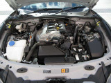 ロードスターRFのために専用設計されたSKYACTIV-G 2.0は、ソフトトップ車の「使い切る喜び」とは違い余裕をもった走行を可能にした「余す喜び」をテーマにしております。