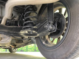お車を安心してお乗りいただく為には、足回りの定期点検が欠かせません。サービスサポート(有償保証)では無料点検もご提供しており、安心のカーライフをお過ごしいただけるサポート体制が整っています。
