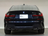 BMWのお車は、走行の安定性とコーナリングの良さを追求し、思い通りにハンドルの操作可能です。試乗車もご用意しておりますので、ぜひ&ldquo;駆け抜ける歓びをご体感ください!