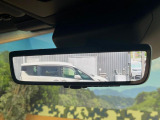 【デジタルインナーミラー】後席の大きな荷物や同乗者で後方が確認しづらい時でも安心!カメラが撮影した車両後方の映像をルームミラー内に表示。クリアな視界で状況の確認が可能です!