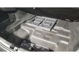 ヘッドアップディスプレー・・・フロントウインドウに車速やナビゲーション情報を投影する新装備です。走行中わずかな視点移動で情報が得られます