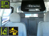 レーザーレーダーと単眼カメラを組み合わせたToyota Safety Sense C。前方の車両を検知する衝突回避支援に、車線逸脱を知らせる車線逸脱警報、オートマチックハイビーム等で安全運転をサポートします。