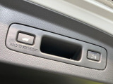 【パワーバックドア】スマートキーや運転席のボタンを押すだけでリアゲートが自動で開閉します!荷物を持っている時や、高い位置にあるバックドアを閉める際に便利な機能です♪