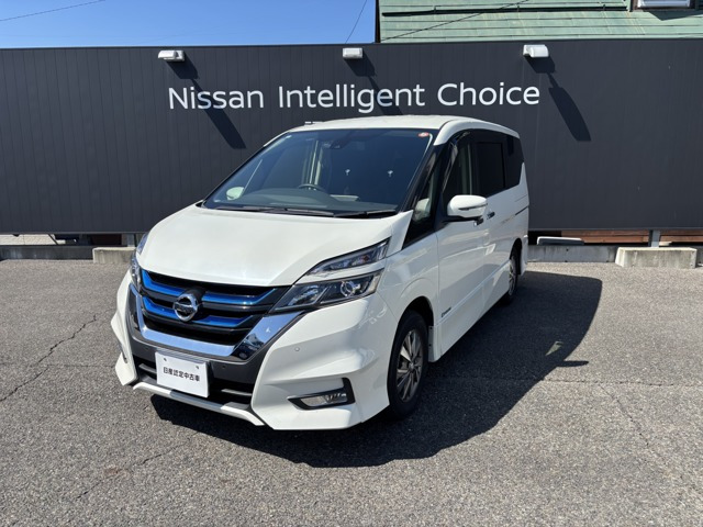 セレナ 1.2 e-POWER ハイウェイスターV 