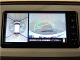 バックモニター&パノラミックビューで車庫入れや駐車もラクラク♪※あくまでも補助的な装置なので目視確認もお忘れなく!