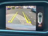 【パークアシスト・カメラ】駐車時に後方がリアルタイム映像で確認できます。大型商業施設や立体駐車場での駐車時や、夜間のバック時に大活躍!運転スキルに関わらず、今や必須となった装備のひとつです!