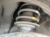 お車を安心してお乗りいただく為には、足回りの定期点検が欠かせません。サービスサポート(有償保証)では無料点検もご提供しており、安心のカーライフをお過ごしいただけるサポート体制が整っています。
