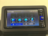 いまや必須装備「ナビゲーション」搭載!知らない場所にスイスイッとドライブ。もう、これなしではハンドルを握れませんね!でも運転中の操作は危険ですのでご注意ですね☆