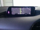 マツダコネクトの8.8インチワイドセンターディスプレイです。『Android Auto』『Apple CarPlay』や独自のコネクテッドサービスに対応したインターフェイスシステムです。