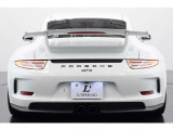 【ロペライオファクトリーセンター】輸入車専門工場熟練メカニックのほか、 サービススタッフも在籍し迅速にお受入れが可能です。セーフティローダーにてお客様のご自宅までピックアップサービスも行っております。