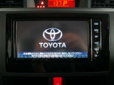 純正ナビを装備。タッチパネル式で使いやすく、お出かけもラクラクです。