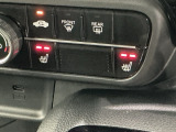 フロント両席にはシートヒーターが付いています!寒い日に便利な装備ですね。