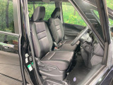運転席シート廻りは使用感も少なく、良好な状態となっています。丁寧に使われていたことがよくわかりますね。