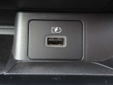 USBケーブルがら電源が取れます。