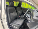 運転席シート廻りは使用感も少なく、良好な状態となっています。前オーナー様が丁寧に使っていたことがよくわかりますね。