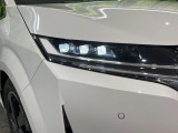 【シーケンシャルターンランプ付きLEDヘッドライト】人気の『流れるウィンカー』付きのLEDヘッドライトを装備♪高級感はもちろん、点灯時は存在感たっぷりで他車からも認識されやすく安心です。