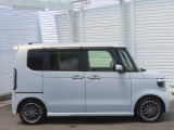 当社デモカーお墨付き車両!人気車両で充実装備の一台!お薦めです!